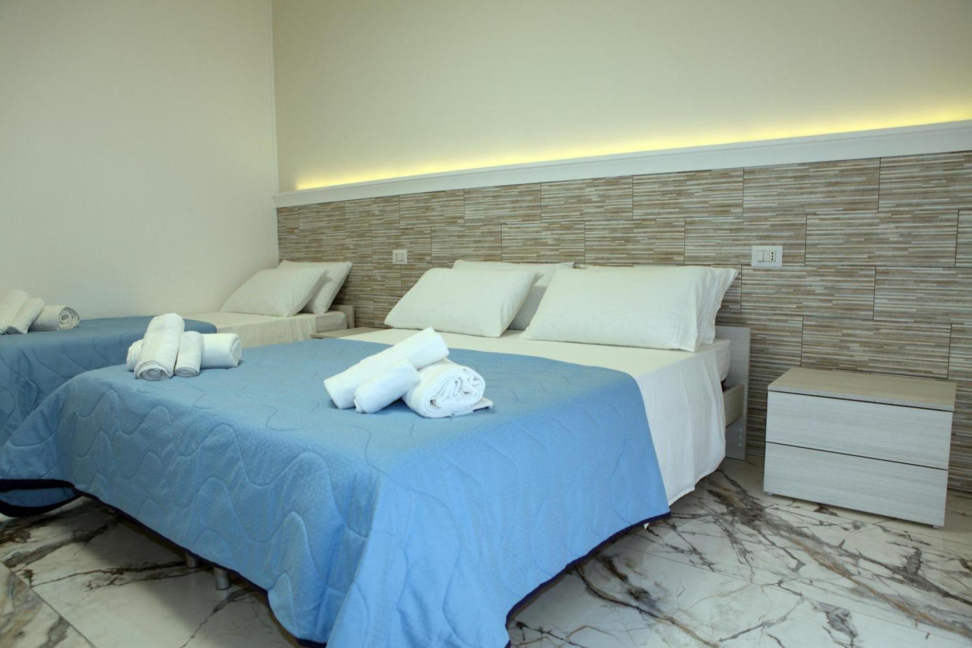 Pino Resort With Shared Pool Torre Lapillo Exterior photo