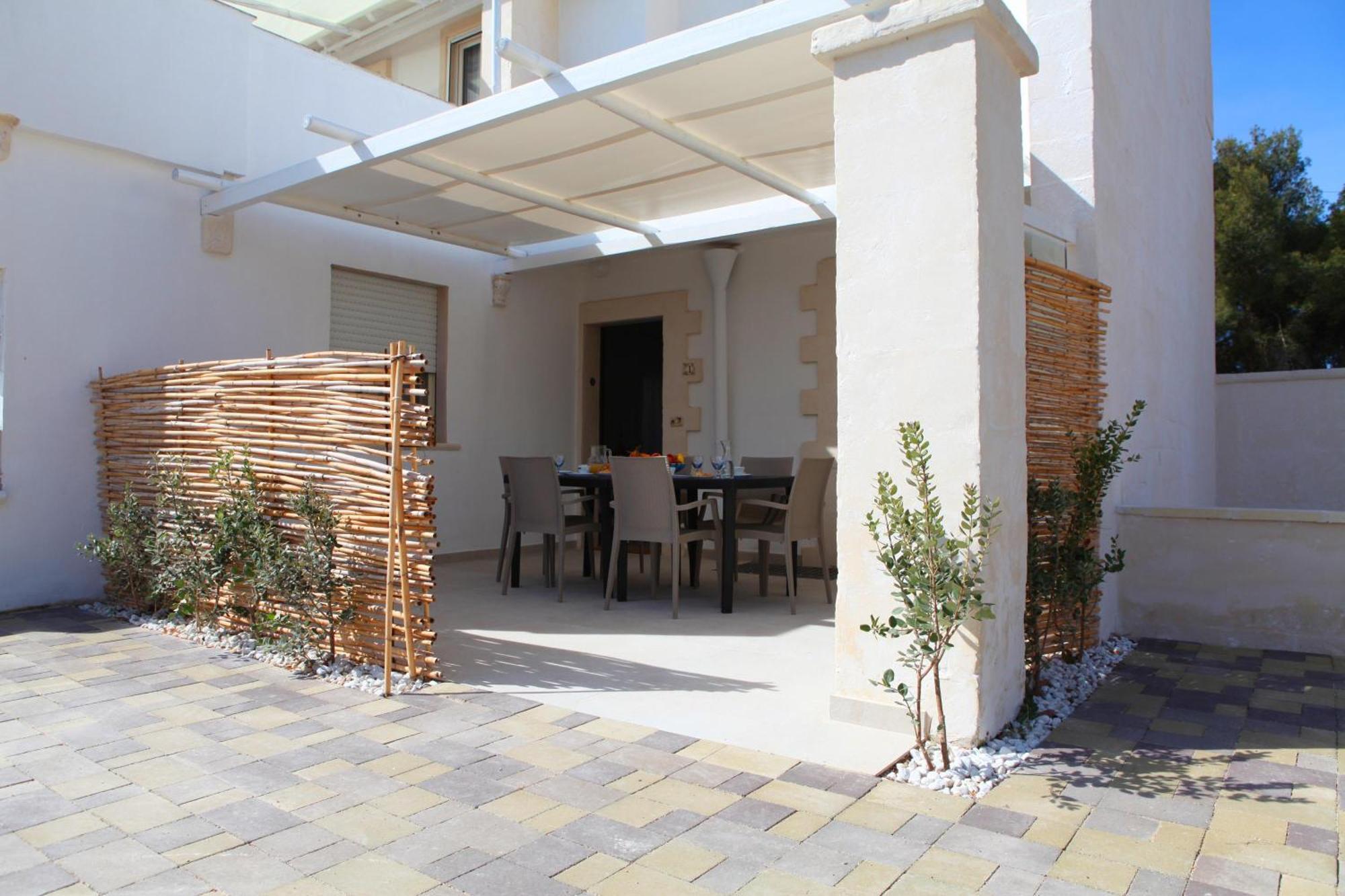 Pino Resort With Shared Pool Torre Lapillo Exterior photo
